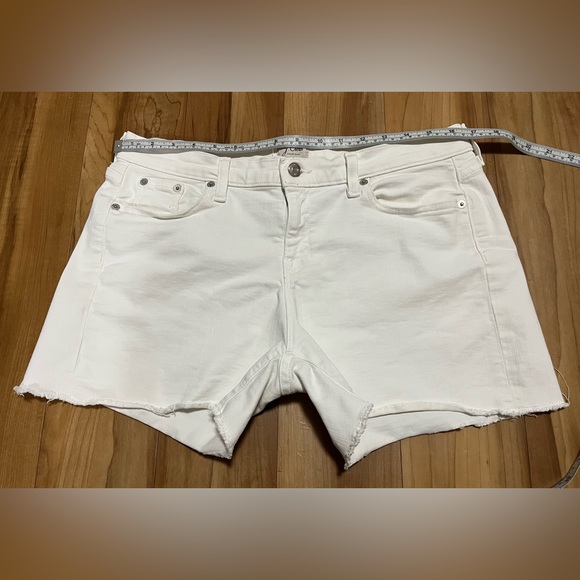 J.Crew White Denim Shorts Size 30 Raw Hem Stretch Summer Classic - Picture 6 of 8
